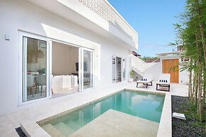 Villa Bora Berawa