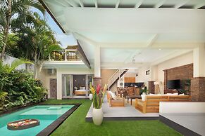 Red Lotus Villa Seminyak