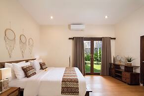 Red Lotus Villa Seminyak