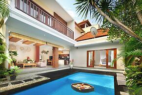 Red Lotus Villa Seminyak