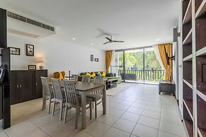2BR Pool View Short Walk to Beach C254