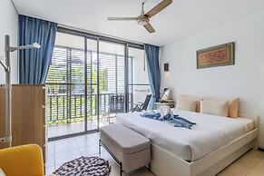 2BR Pool View Short Walk to Beach C254