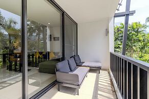 2BR Pool View Short Walk to Beach C254