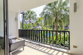 2BR Pool View Short Walk to Beach C254