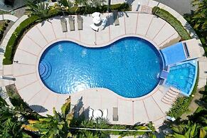 Macaw Beachfront Retreat