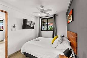 Macaw Beachfront Retreat