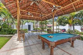 Macaw Beachfront Retreat