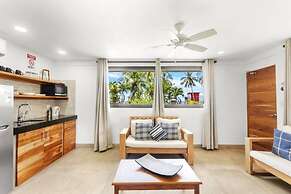Macaw Beachfront Retreat