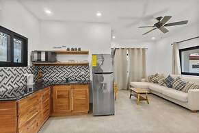 Macaw Beachfront Retreat
