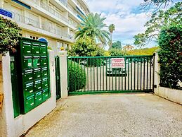 Cozy Apartment for 2 in Antibes