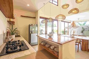 Chic Villa Living, Hidden in the Calm