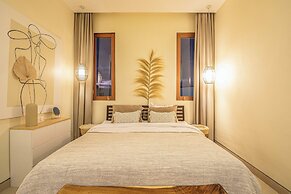 Chic Villa Living, Hidden in the Calm