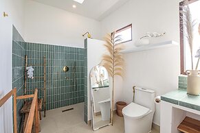 Chic Villa Living, Hidden in the Calm