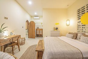 Chic Villa Living, Hidden in the Calm