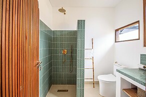 Chic Villa Living, Hidden in the Calm