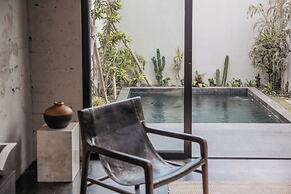 Villa Mor by Alfred in Bali