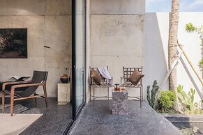 Villa Mor by Alfred in Bali