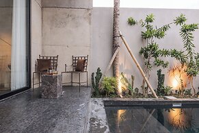 Villa Mor by Alfred in Bali