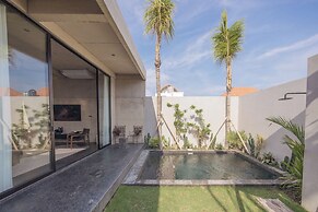 Villa Mor by Alfred in Bali