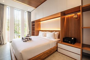 Exquisite 5BR Modern Villa 400m From the Ocean