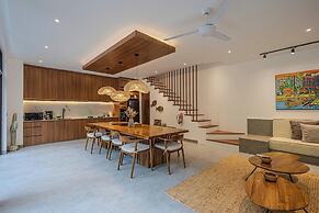 Exquisite 5BR Modern Villa 400m From the Ocean