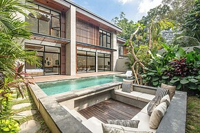 Exquisite 5BR Modern Villa 400m From the Ocean