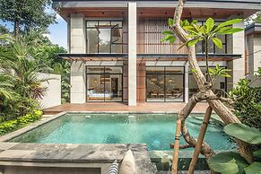 Exquisite 5BR Modern Villa 400m From the Ocean