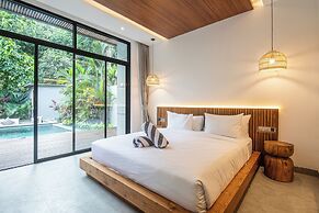 Exquisite 5BR Modern Villa 400m From the Ocean