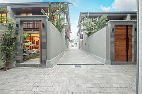 Exquisite 5BR Modern Villa 400m From the Ocean