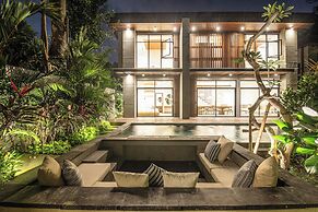 Exquisite 5BR Modern Villa 400m From the Ocean