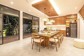Exquisite 5BR Modern Villa 400m From the Ocean