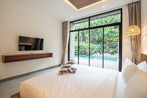 Exquisite 5BR Modern Villa 400m From the Ocean
