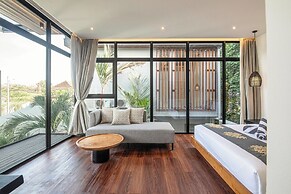 Stunning 6BR Canggu Villa 400m From the Beach