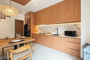 Designer 5br Villa 400m to Caf del Mar