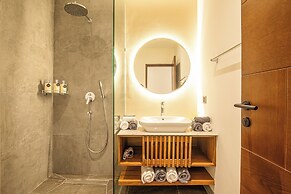 Designer 5br Villa 400m to Caf del Mar