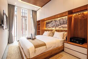 Designer 5br Villa 400m to Caf del Mar
