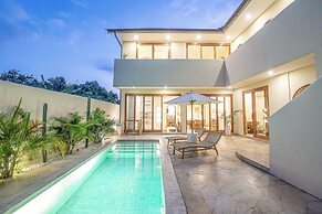 Luxury 4BR Villa With Private Pool in Canggu
