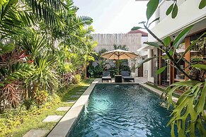 Beautiful 3BR Center Seminyak