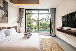 Exquisite 5BR Canggu Villa Steps From the Beach