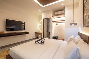 Exquisite 5BR Canggu Villa Steps From the Beach