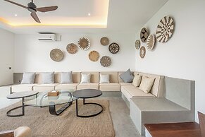 Exquisite 5BR Canggu Villa Steps From the Beach
