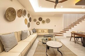 Exquisite 5BR Canggu Villa Steps From the Beach