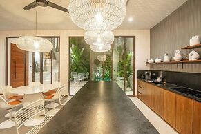 Modern 3BR Villa Enclosed Living