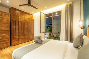 Modern 3BR Villa Enclosed Living
