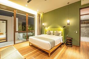 Modern 3BR Villa Enclosed Living