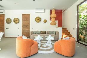 Modern 3BR Villa Enclosed Living