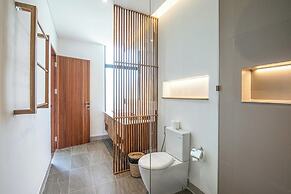 Exquisite 6BR Canggu Villa 400m to Pristine Beach