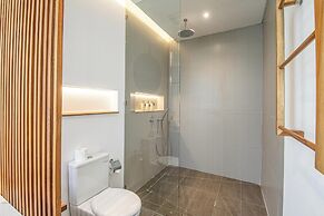 Exquisite 6BR Canggu Villa 400m to Pristine Beach