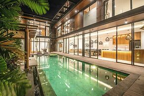 Exquisite 6BR Canggu Villa 400m to Pristine Beach