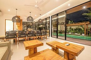Exquisite 6BR Canggu Villa 400m to Pristine Beach